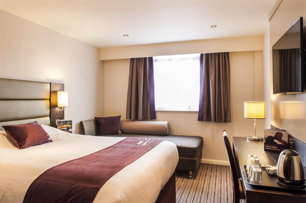 Premier - Blossom St South 3*